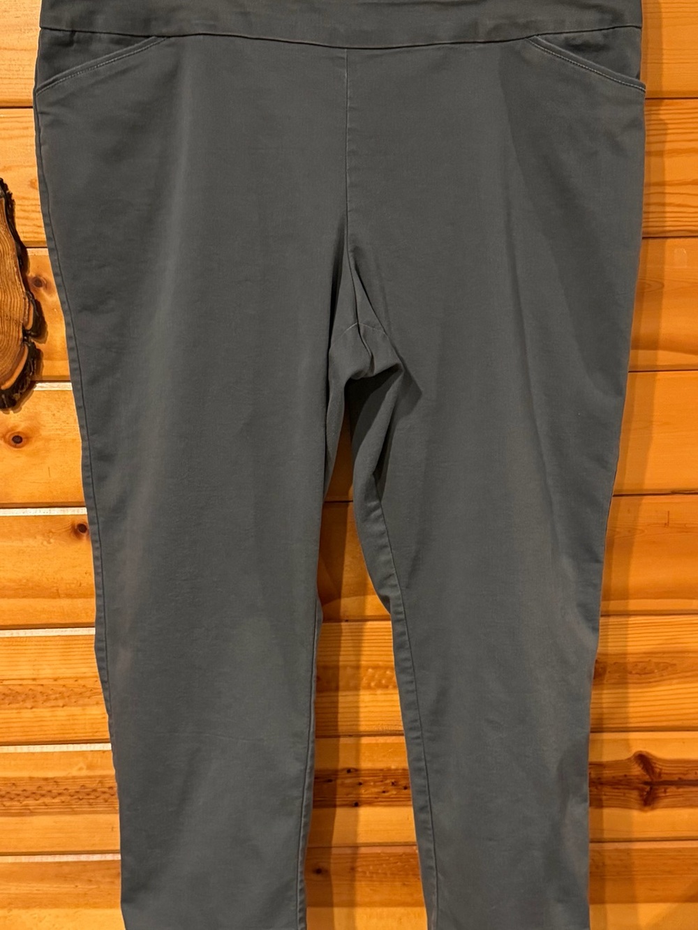 croft & barrow Women's Gray pants